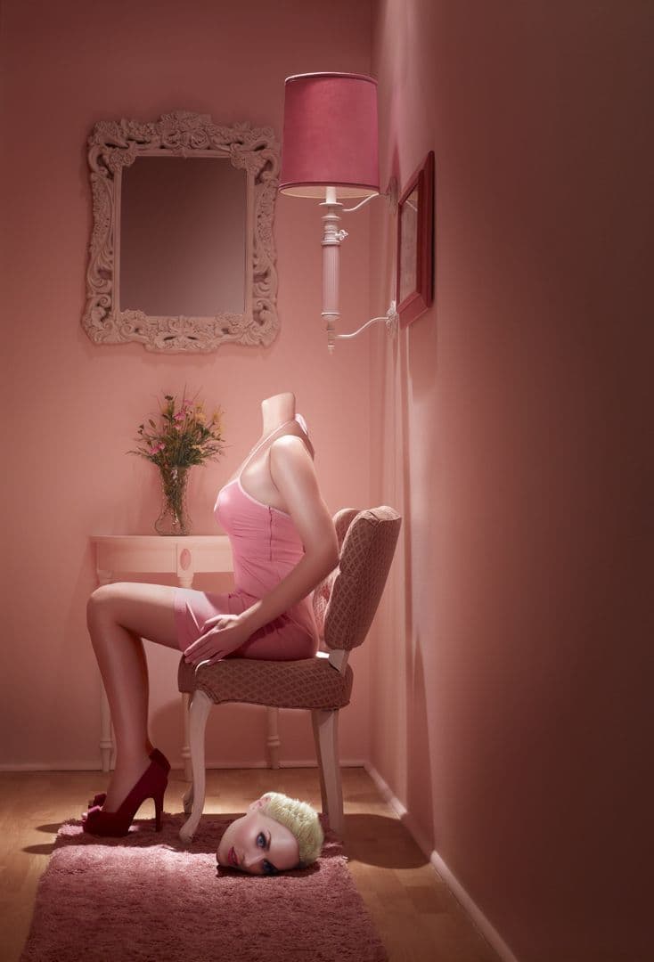 In The Dollhouse - Headless